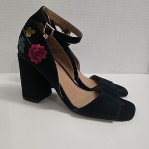 Nanette Lepore Black Suede Embroidered Block‎ Heel Ankle Strap Sandals Women's